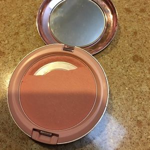MAC Cosmetics Pretty Baby Beauty Powder