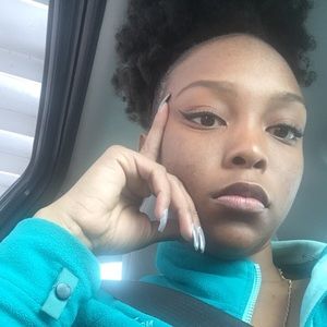 Meet your Posher, Jaquana