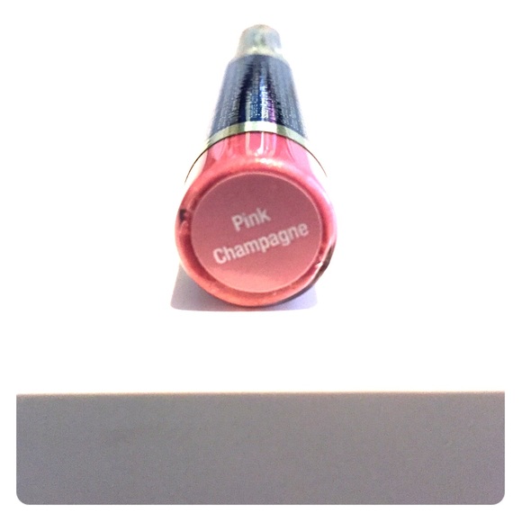 LipSense Color Pink Champagne