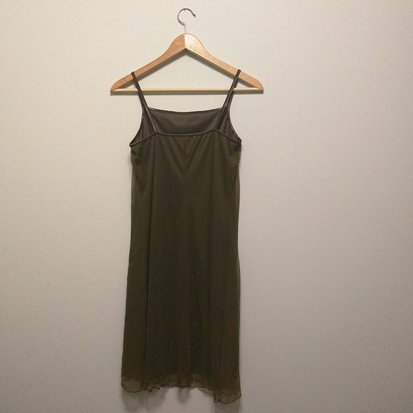 Hand-Embroidered Cocktail Dress - Picture 2 of 4