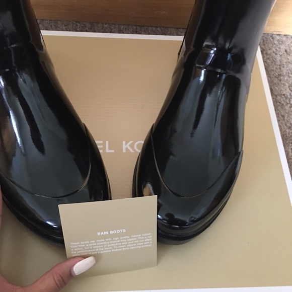 Rain boots - Picture 4 of 4