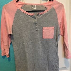 Tillys grey/ pink baseball tee