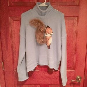 🙆🏻flash sale🙆🏻Baby blue fox sweater