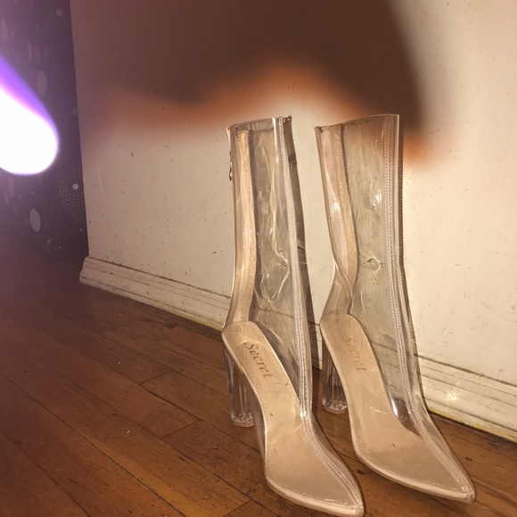 Heels - Picture 2 of 3