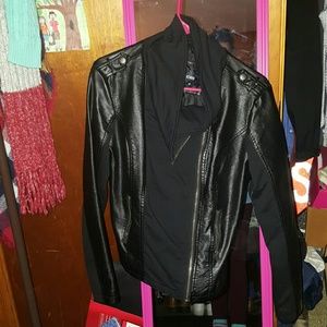 Maurices black leather jacket sz large