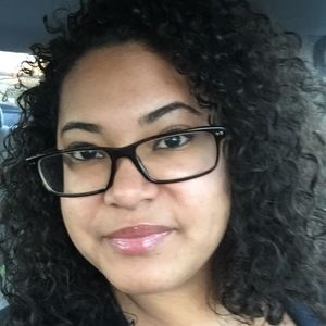 Meet your Posher, Debora