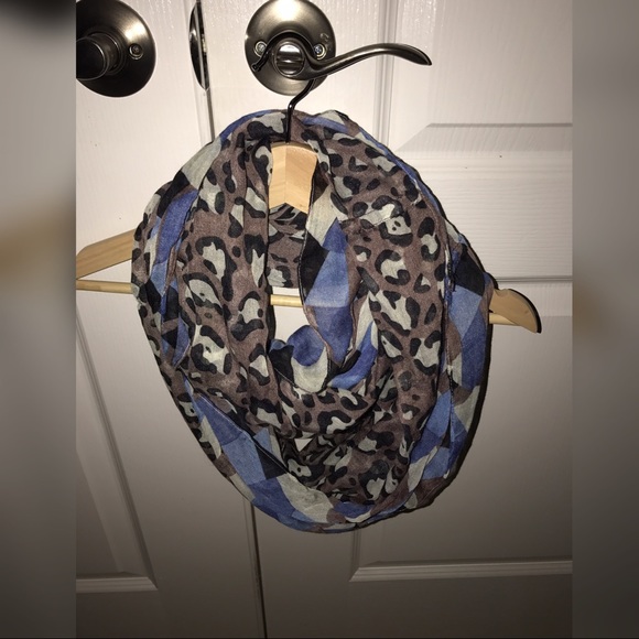 Infinity Scarf - Picture 1 of 1