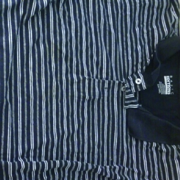 **sold on ♏*** Mens Polo.  Like new.  Worn once
