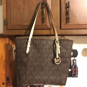 Michael Kors Jet Set Tote! *Final Price Drop!*
