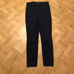Dark blue super stretch American eagle jegging