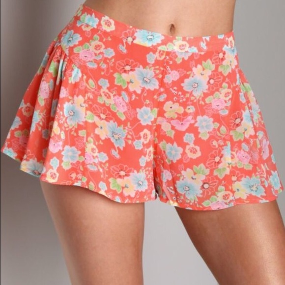 Free People • shorts / skort • floral