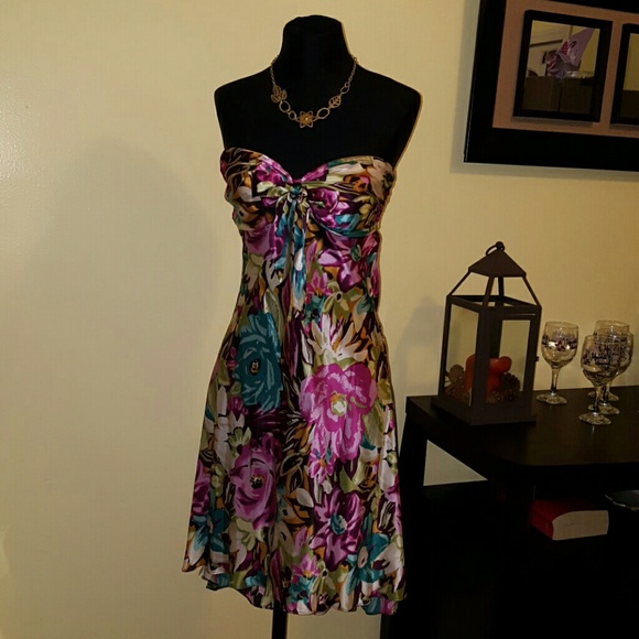 🆕((SILK DRESS!)) - Picture 1 of 4
