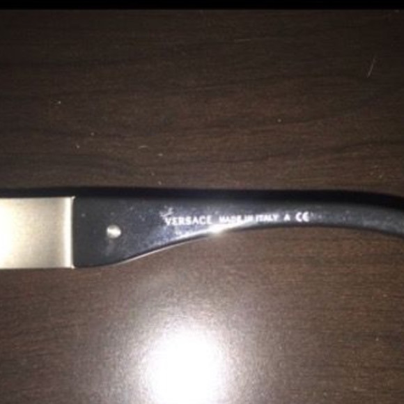 Versace Sunglasses with case - Picture 2 of 3