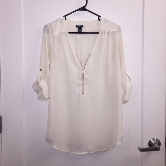100% polyester shirt.