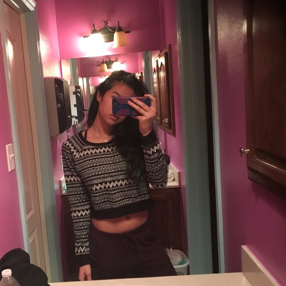 Crop sweater 🤗