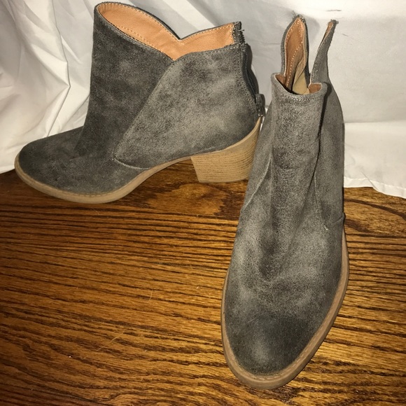 gray booties
