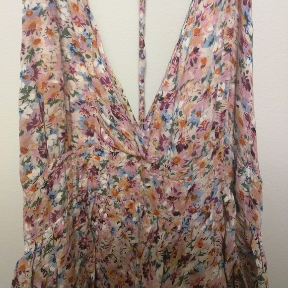 Kariss Flowery Halter - Picture 4 of 4