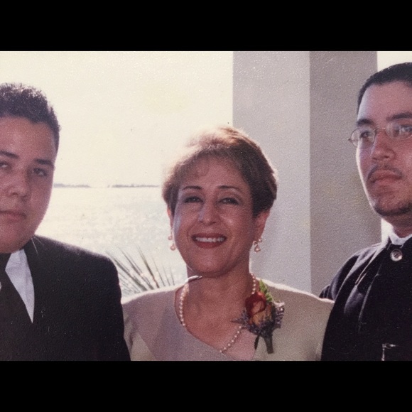 Meet your Posher, Angeles