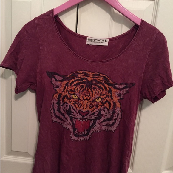 Urban Outfitters Tiger Graphic Tee