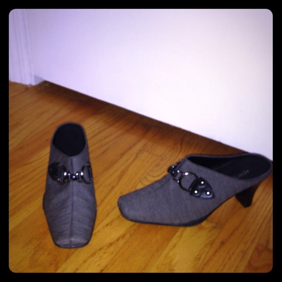 Aerosols slide on heals