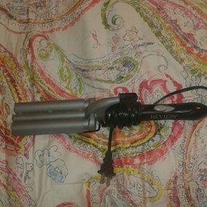 Revlon crimper