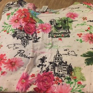 Plus size ladies shirt with short sleeves