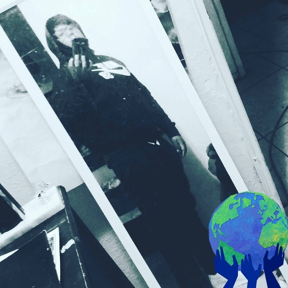 Meet your Posher, Adam - Picture 1 of 1