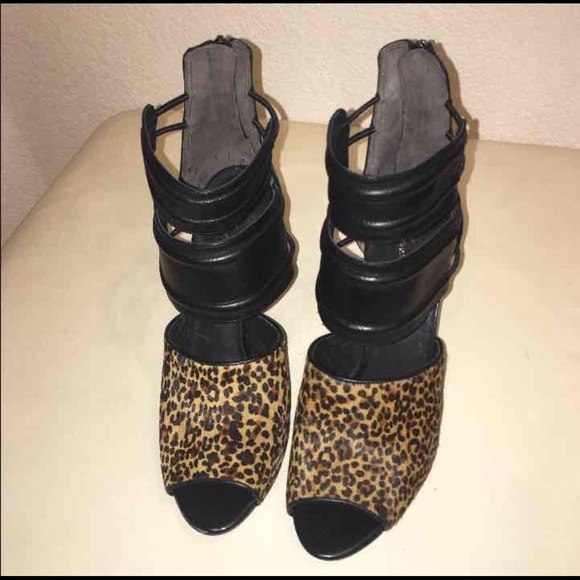 Kenneth Cole heels size 8