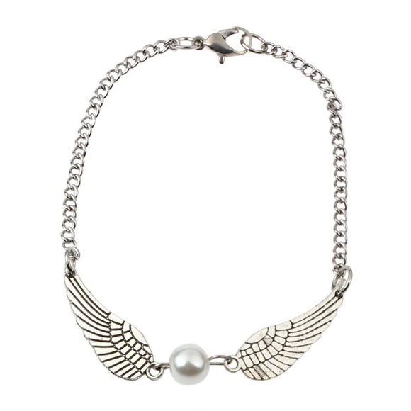 Angel Wings Pearl Bracelet - Picture 2 of 2