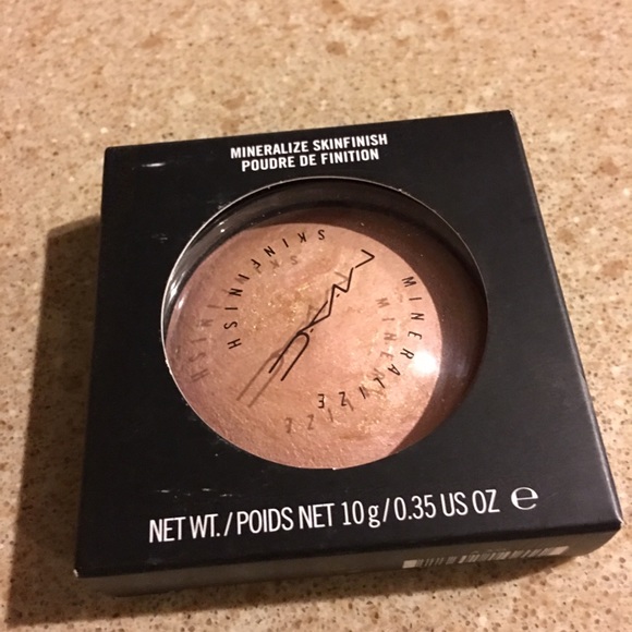 MAC Cosmetics Porcelain Pink MSF, new in box