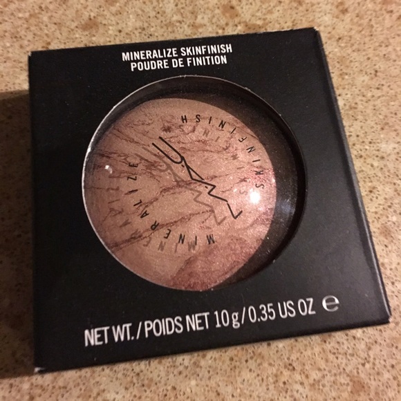 MAC Cosmetics Petticoat MSF