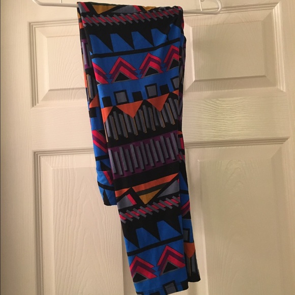 Lularoe "butter" patterned pants T/C