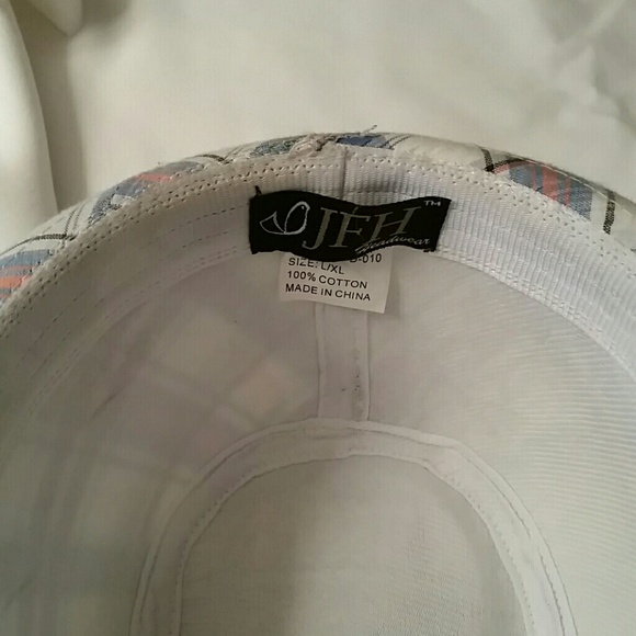 Hat - Picture 3 of 4