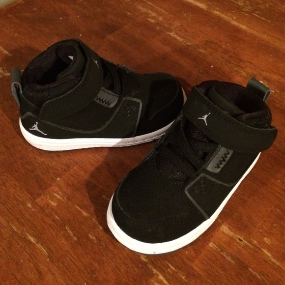 NWOT✨ Air Jordan NIKE High Tops for Toddlers 🤑