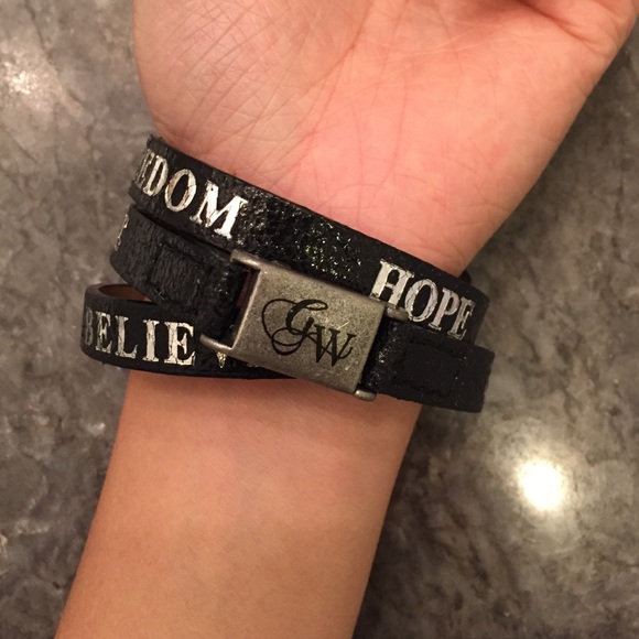 Good Works Make a Difference bracelet - Picture 2 of 4