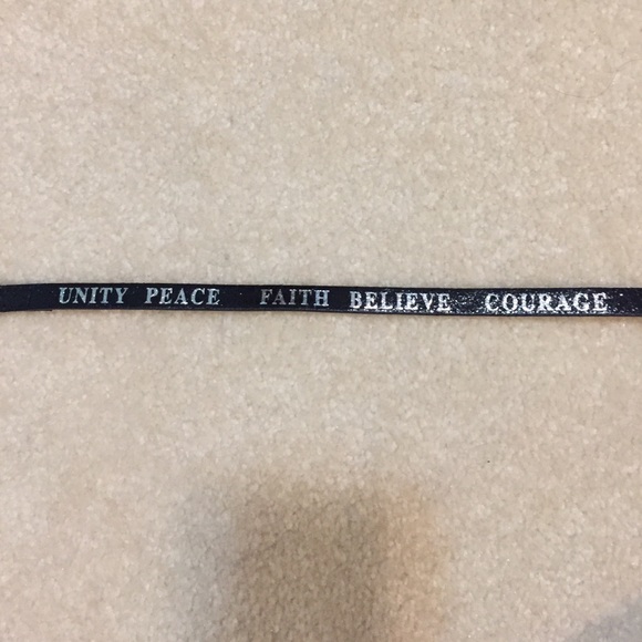 Good Works Make a Difference bracelet - Picture 3 of 4