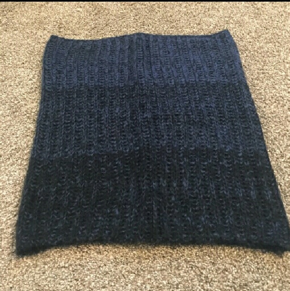 Infinity Scarf - Picture 2 of 3