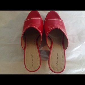 Tahari Red Hot Platforms