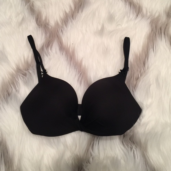Victoria's Secret push up bra 32D (wireless)
