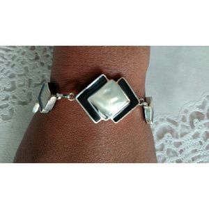 Cute, vintage bracelet!