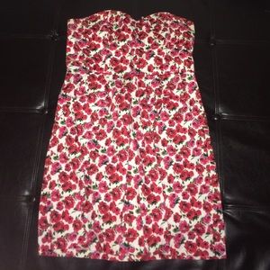 Red rose strapless dress