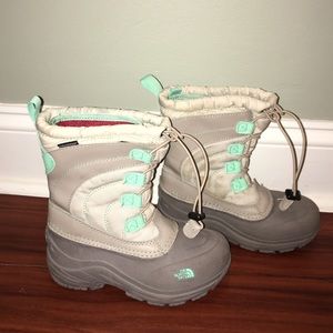 Girls North Face boots Size 1