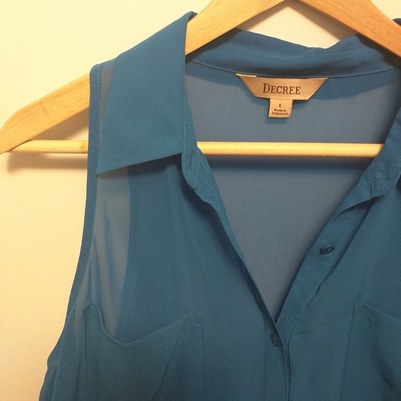 Decree Blue Blouse - Picture 3 of 3