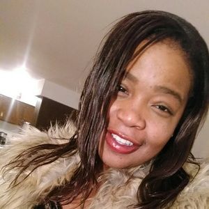 Meet your Posher, Rolanda