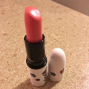 MAC Cosmetics EVER HIP Lipstick. Rare