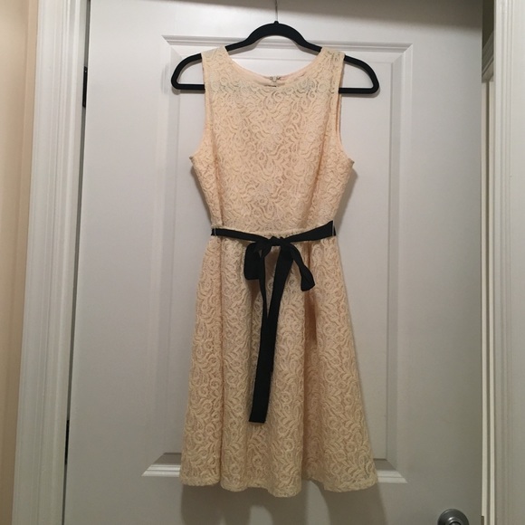 ❤️Host Pick❤️Cream Lace Dress from Francesca's