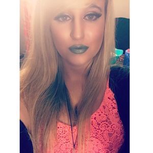 Meet your Posher, Cj