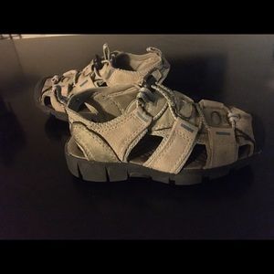 Toddler boy shoes size 8