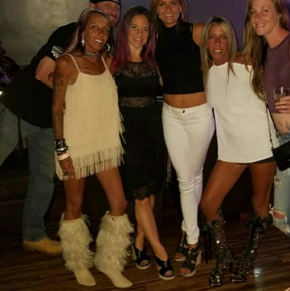 Meet your Posher, Deanna - Picture 4 of 4