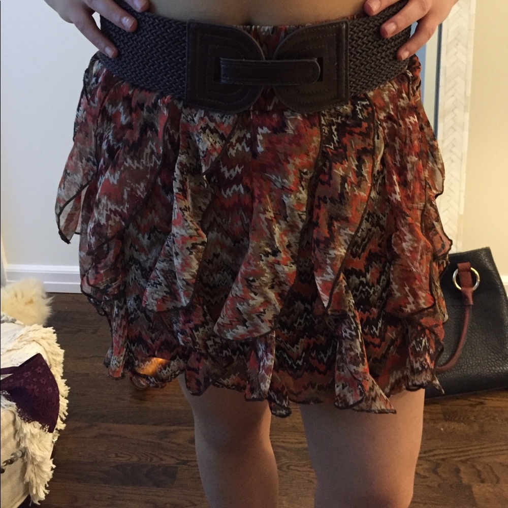 Skirt with Velcro belt!